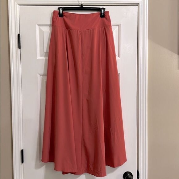 HALARA Breezeful High Low Ruffle 2-in-1 Flowy Maxi Skirt in Flame Red - Picture 4 of 5